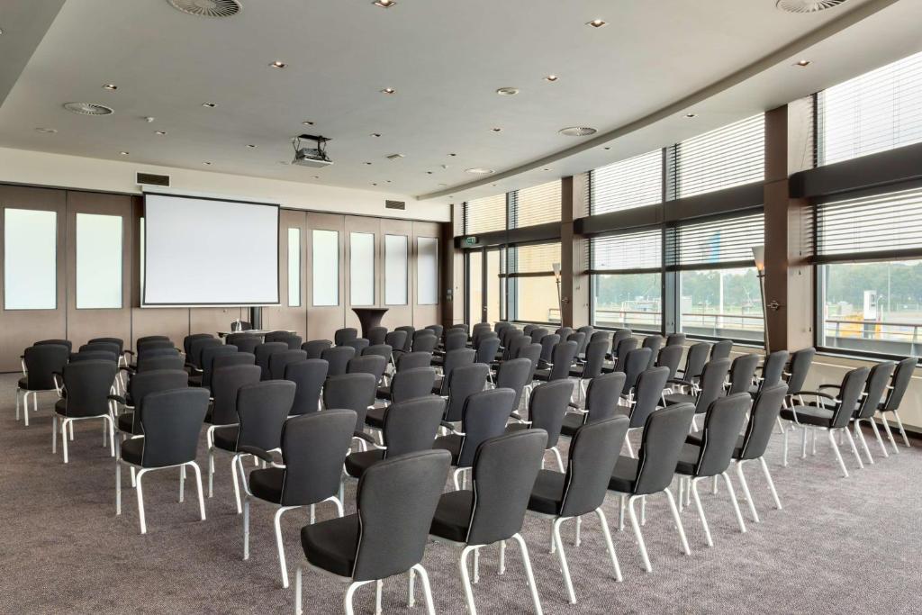 Nh Waalwijk Photo 29