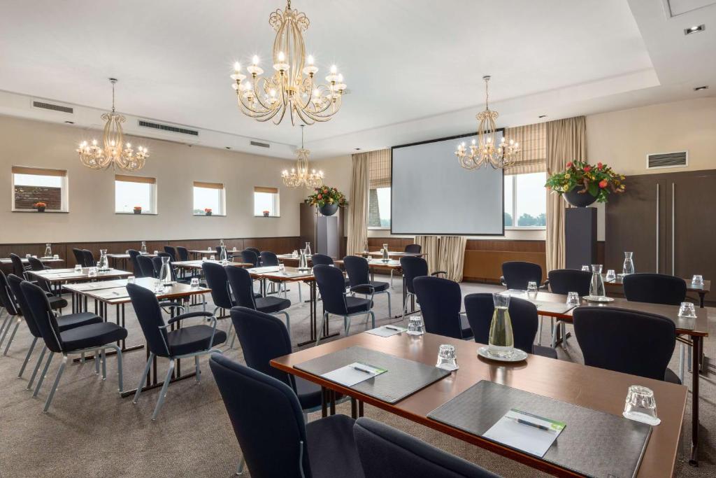 Nh Waalwijk Photo 30