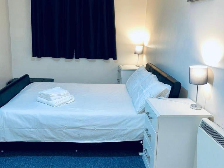 Service Apartment — Hotel in London