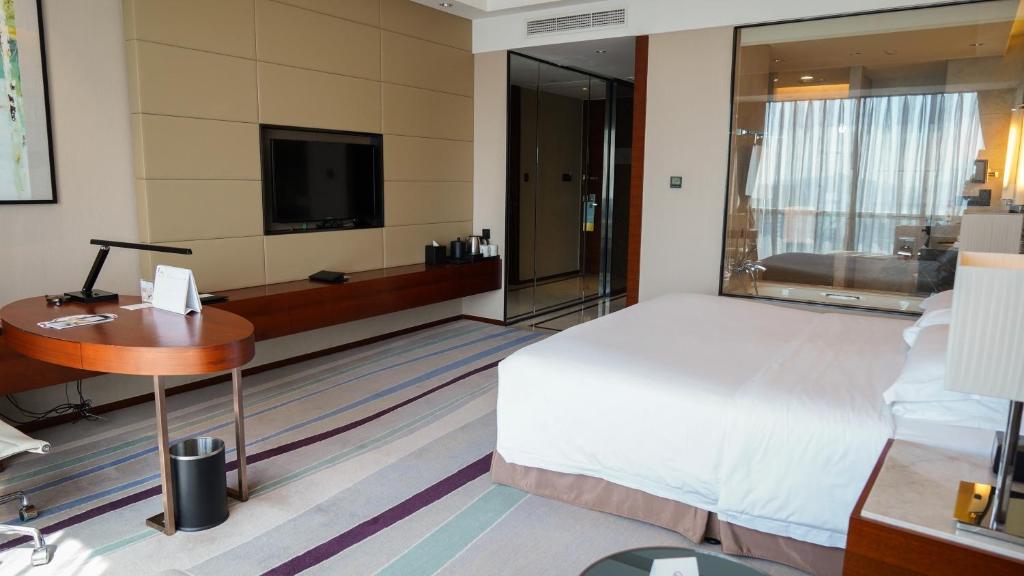 Crowne Plaza Wuxi Taihu photo