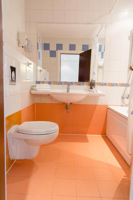 Hotel Koral — Hotel rooms in Varna, Varna Region