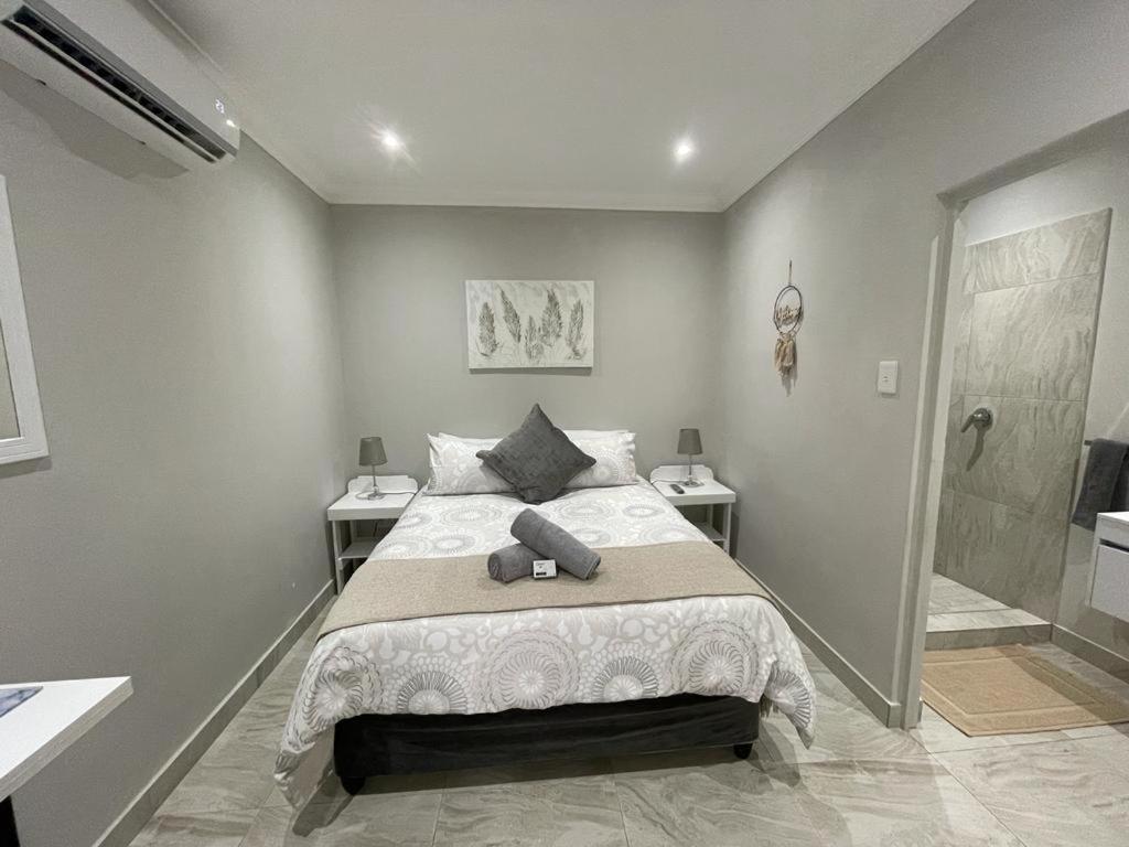 Guest house on Gillian Unit 4 — Hotel in Ballito