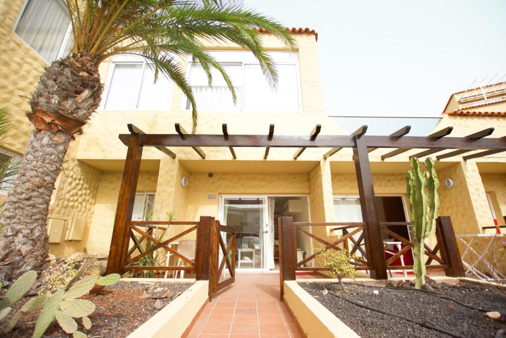Book Jet - HIBISCUS BEACH FRONT - 3