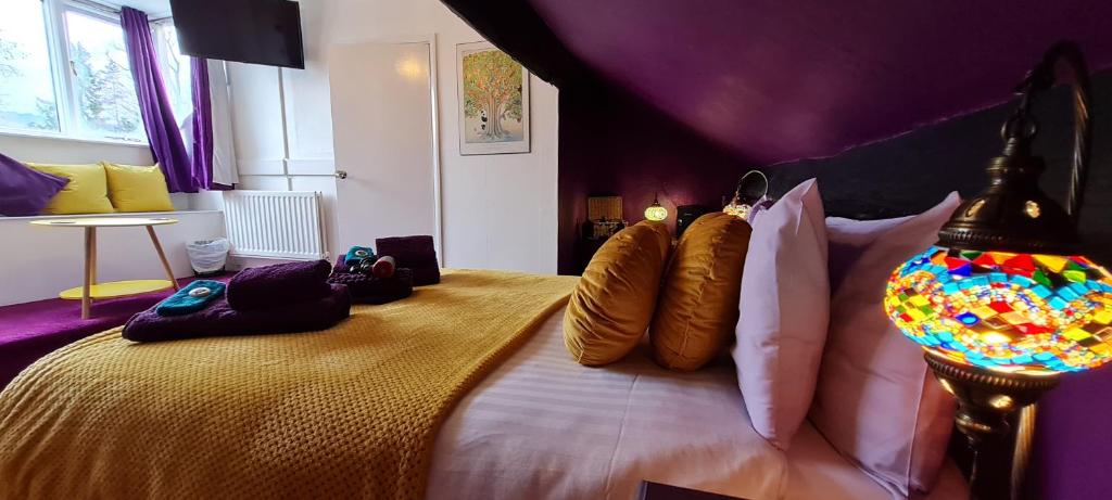 Large Double Room (2nd floor)