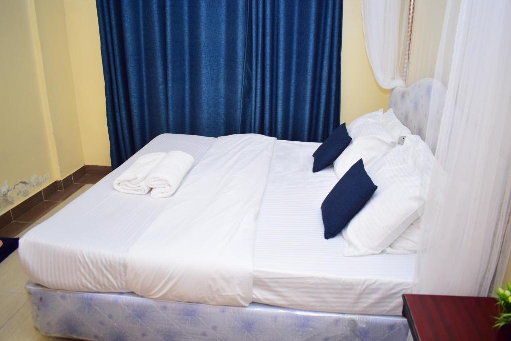 Elegant Comfy Rooms- JKIA photo