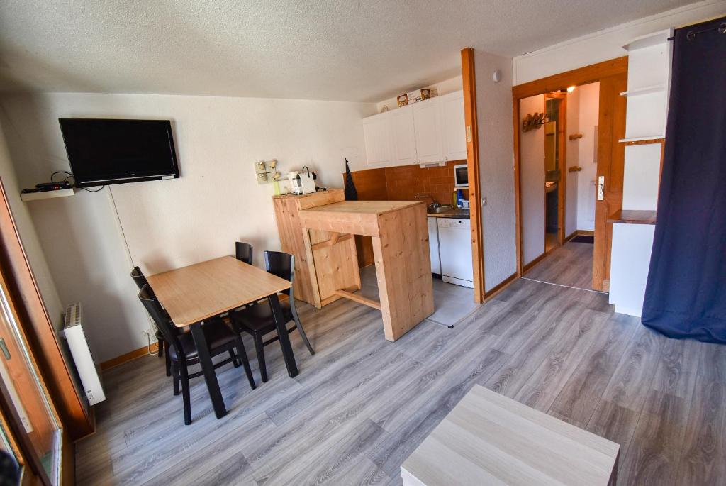 L'Enchalpe, Grand et lumineux studio avec coin montagne 5 personnes, 60m des pistes, PISCINE COUVERTE, WIFI, grand balcon expo EST, DRAPS NON COMPRIS - 5