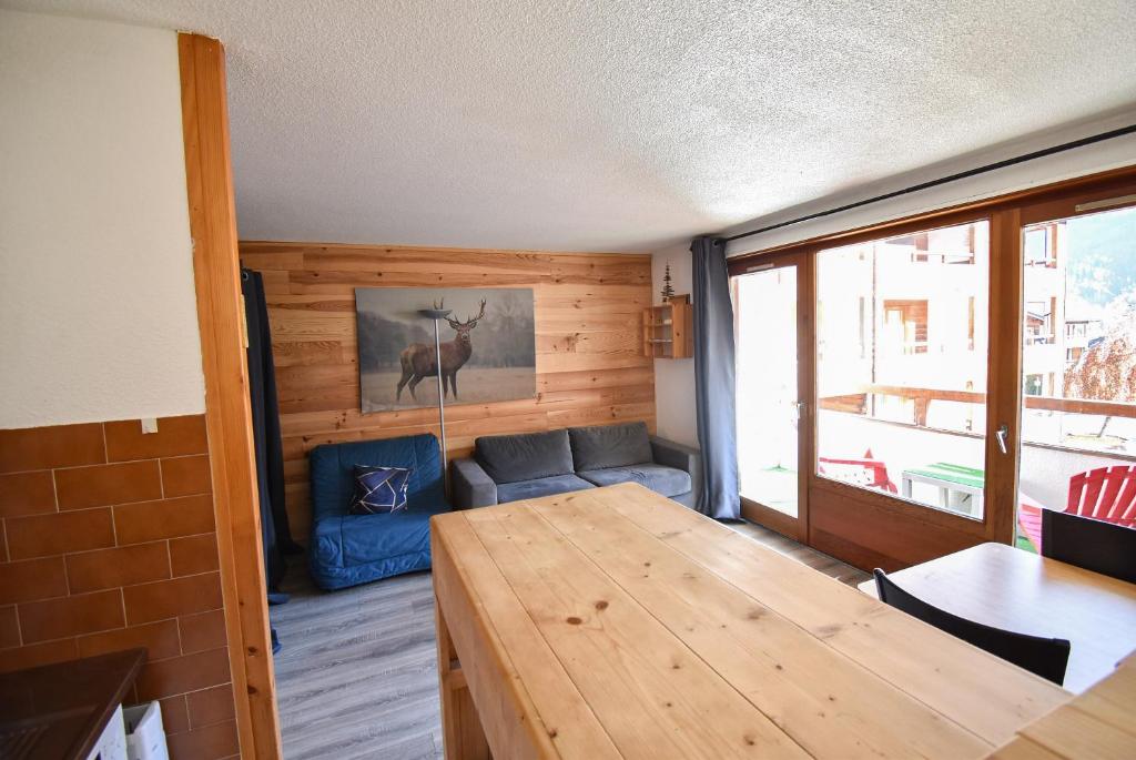 L'Enchalpe, Grand et lumineux studio avec coin montagne 5 personnes, 60m des pistes, PISCINE COUVERTE, WIFI, grand balcon expo EST, DRAPS NON COMPRIS - 3
