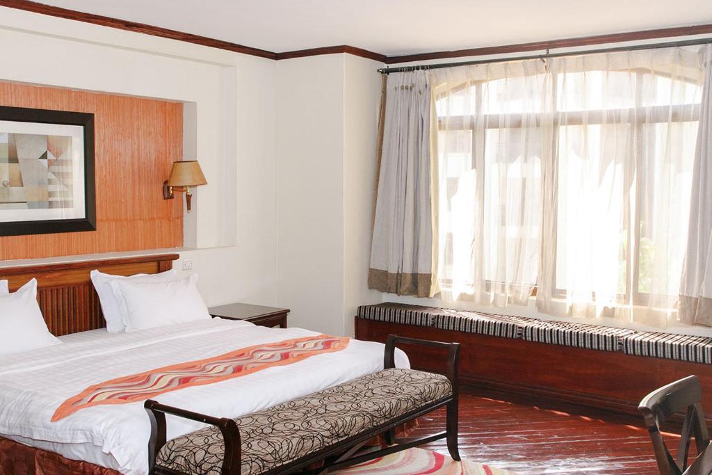Laburnam Courts 3 Bedroom Apartments