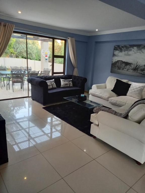 740 Leloko, Hartbeespoort