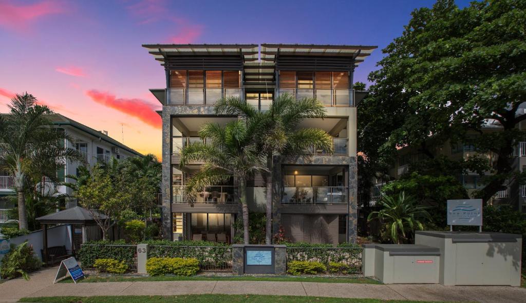 Sea Point on Trinity Beach — Hotel in Cairns