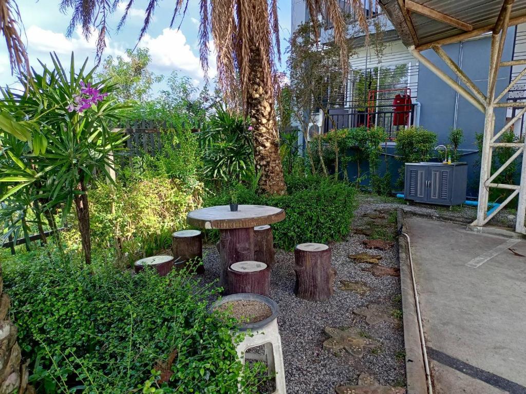 Garden, Room 9 Residence in Rayong