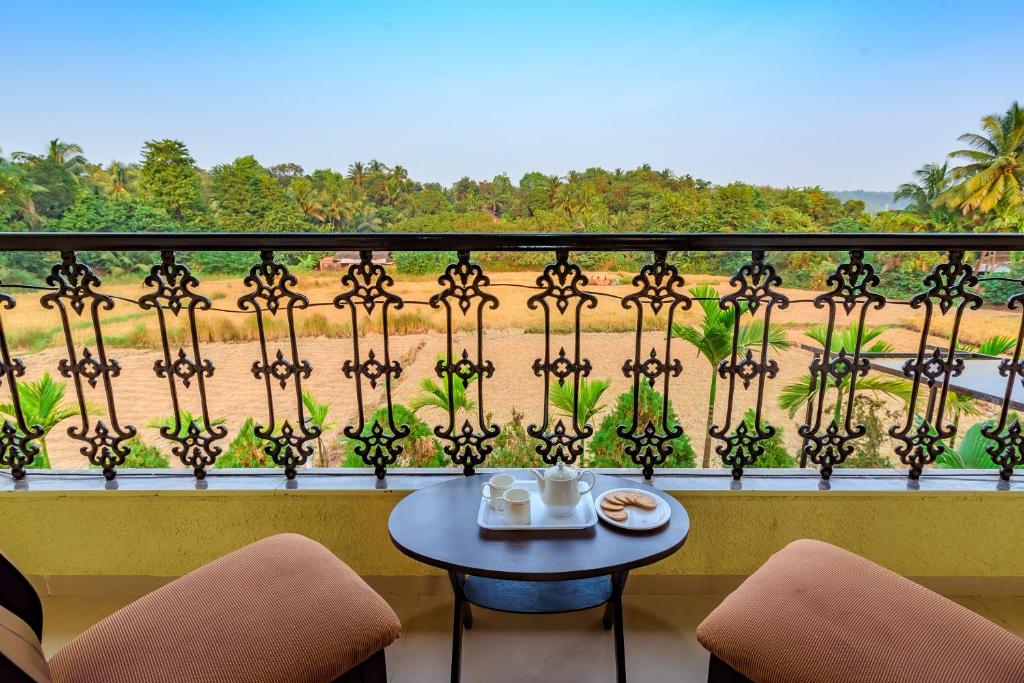 SaffronStays Ocean Breeze, Guhagar — Hotel in Guhagar