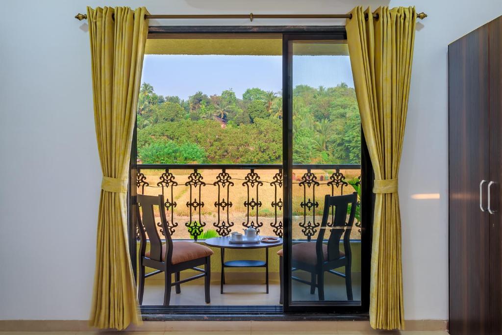 SaffronStays Ocean Breeze, Guhagar photo