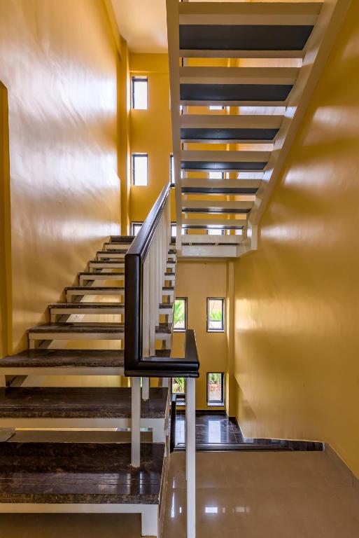 SaffronStays Ocean Breeze, Guhagar photo