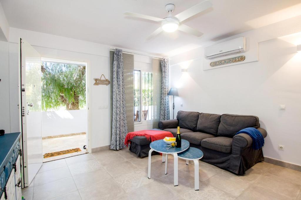 Perfectly located beachside apartment in Elviria Marbella - 5