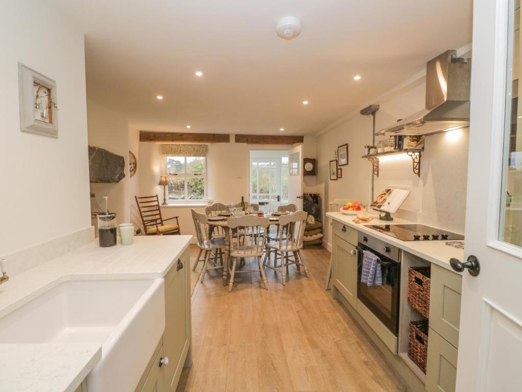 1 Sunny Point Cottages photo 8