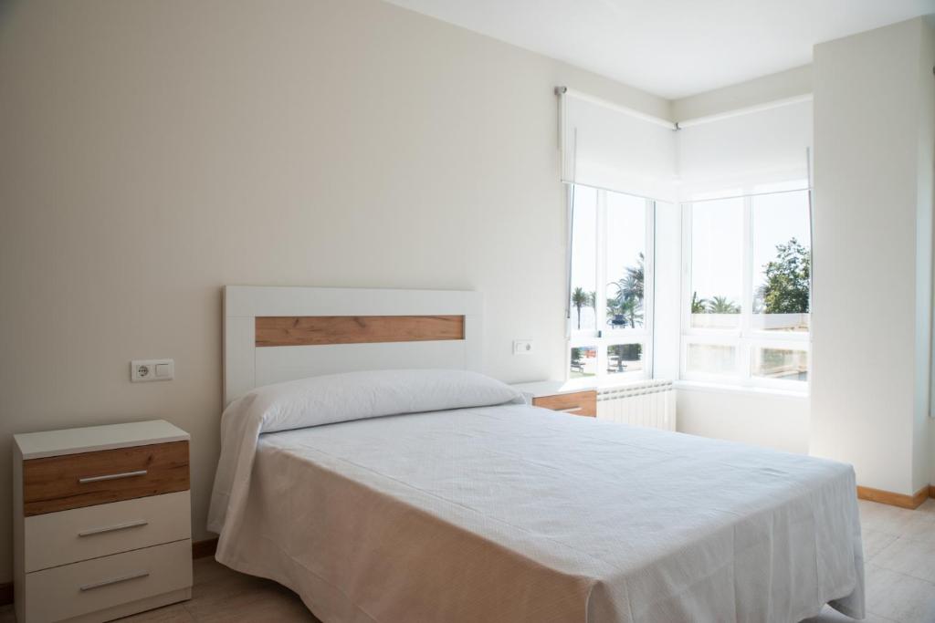 Apartment on the first line of Samil beach and with frontal views of the sea photo