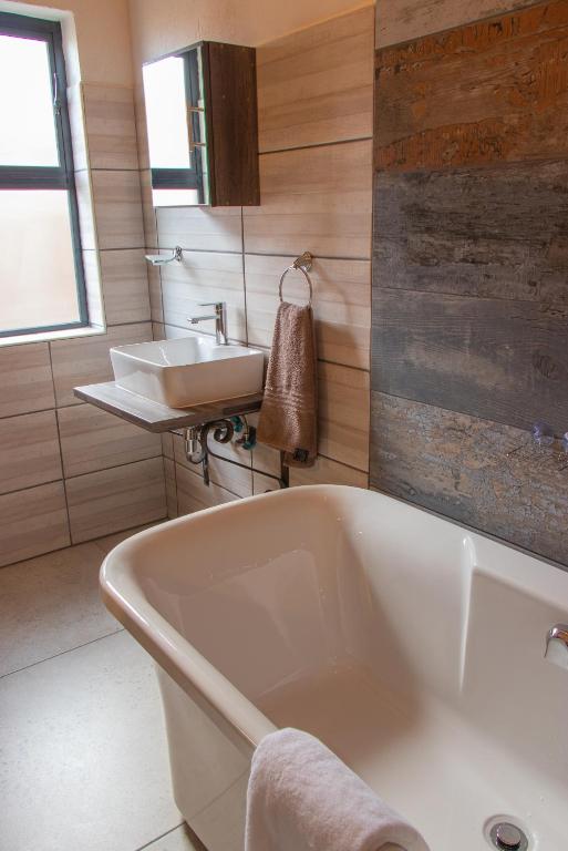 Parkside Guesthouse photo
