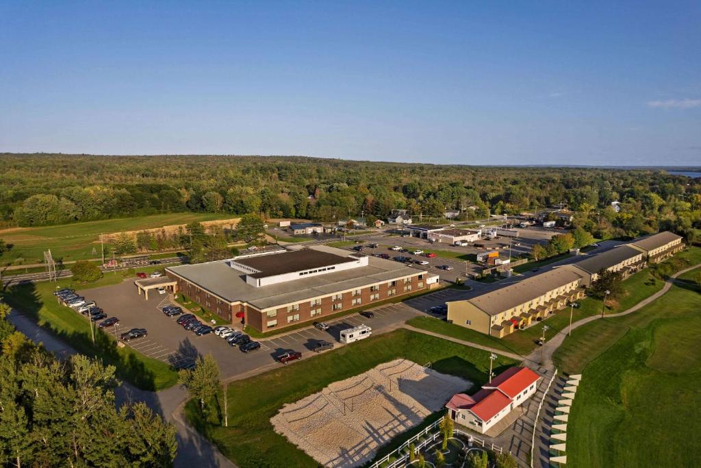 Ramada By Wyndham Fredericton Photo 4