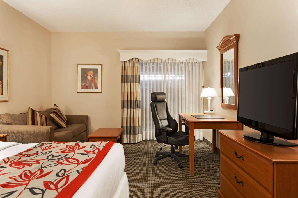 Ramada By Wyndham Fredericton Photo 21