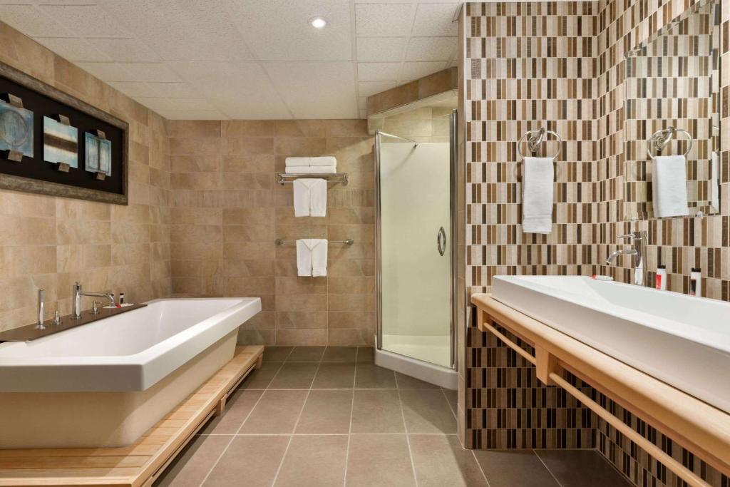 Ramada By Wyndham Fredericton Photo 36