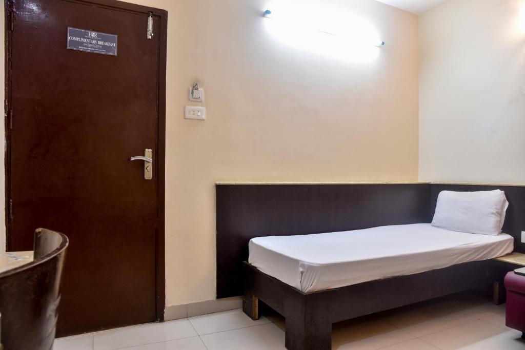 Hotel Rajhans photo