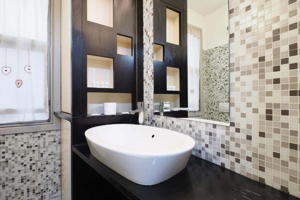 Mila Apartments Alessi photo