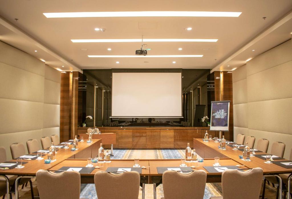 Sala de reuniões / Salões de baile