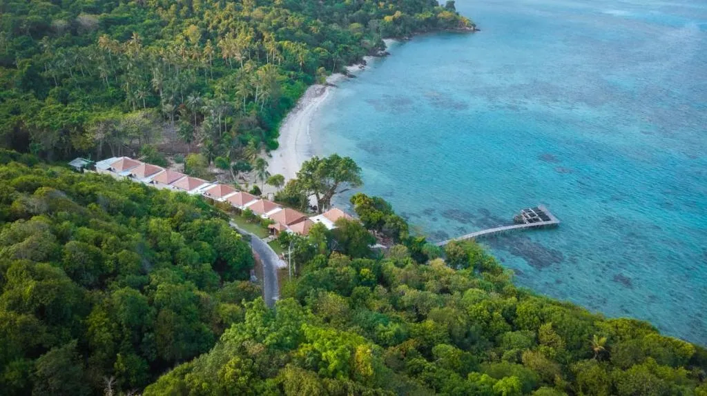 Legon Waru Cottage, hotel in Karimunjawa
