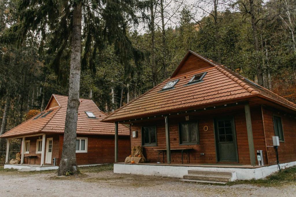 Tusnad Camping — Hotel in Baile Tusnad