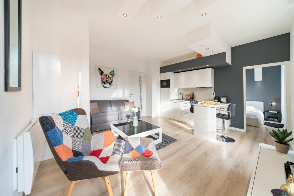 Frontière Monaco, Appartement Rénové Entièrement - AG - 2