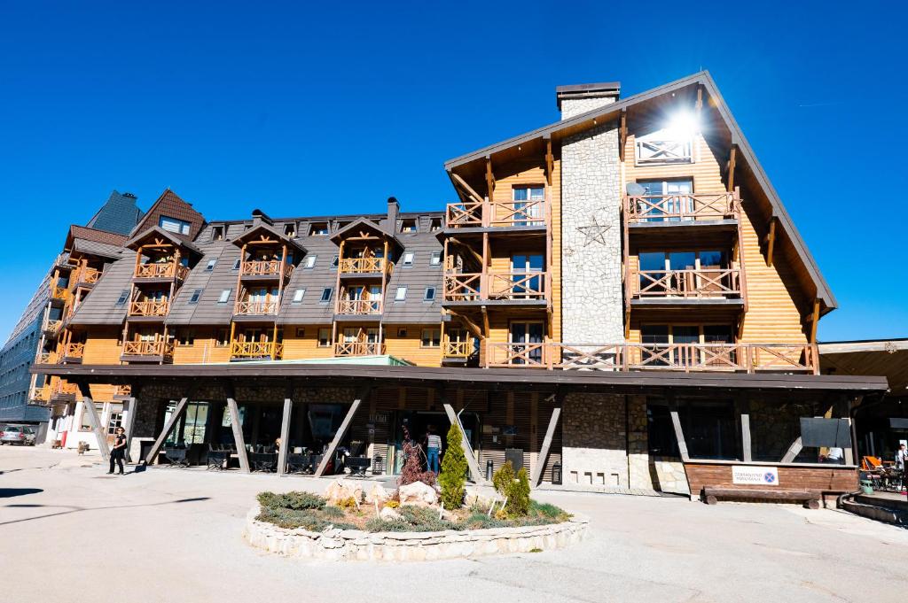 Apartman 107 in Aparthotel Vučko Jahorina - Ski & relax - private host - 2