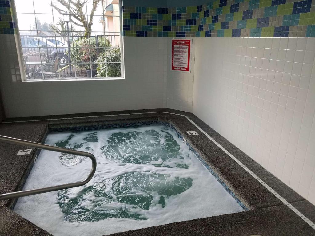 Best Western Sandy Inn Photo 34