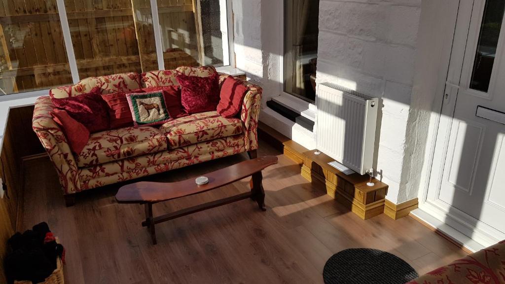 Pet-Friendly Hot Tub Cottage, Welwick photo 6