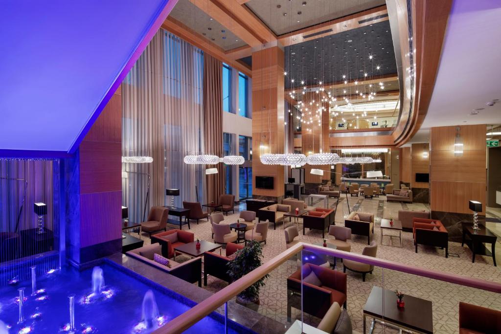 뫼벤픽 말라티아 호텔 로비