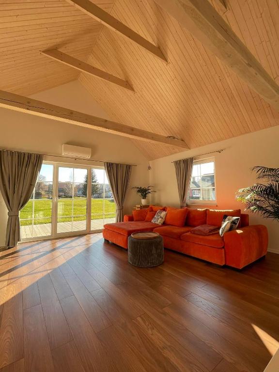 Mandarinas, Anykščiai