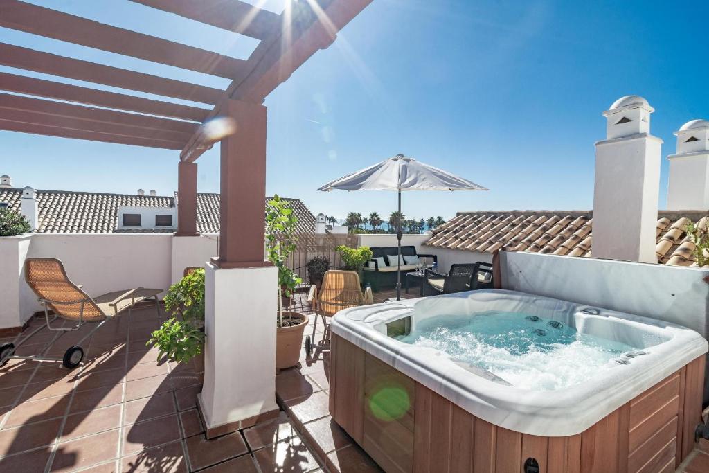 Seaside 3 bedroom Penthouse Next to the Beach in San Pedro - 2