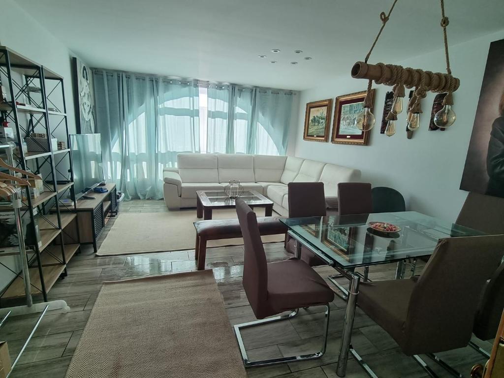 Chalet Adosado Urbanización COPOS PREMIUM Zona Media - 2