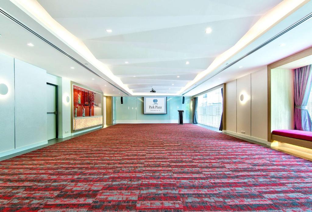 会議室 / ダンスホール