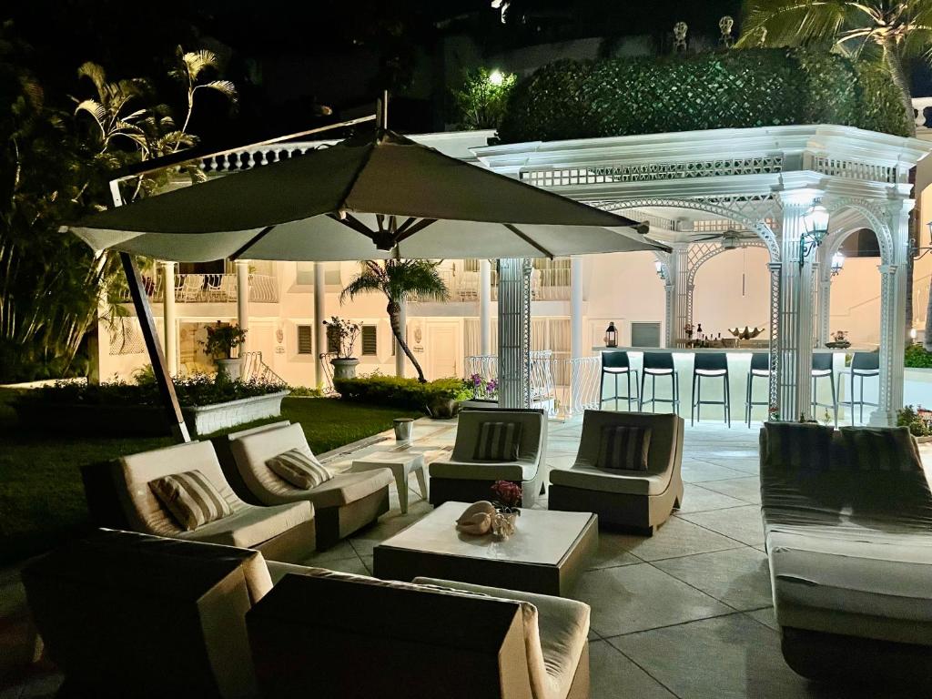 VILLA JADE LUXURY FULL SERVICE STAFF VILLA - 2