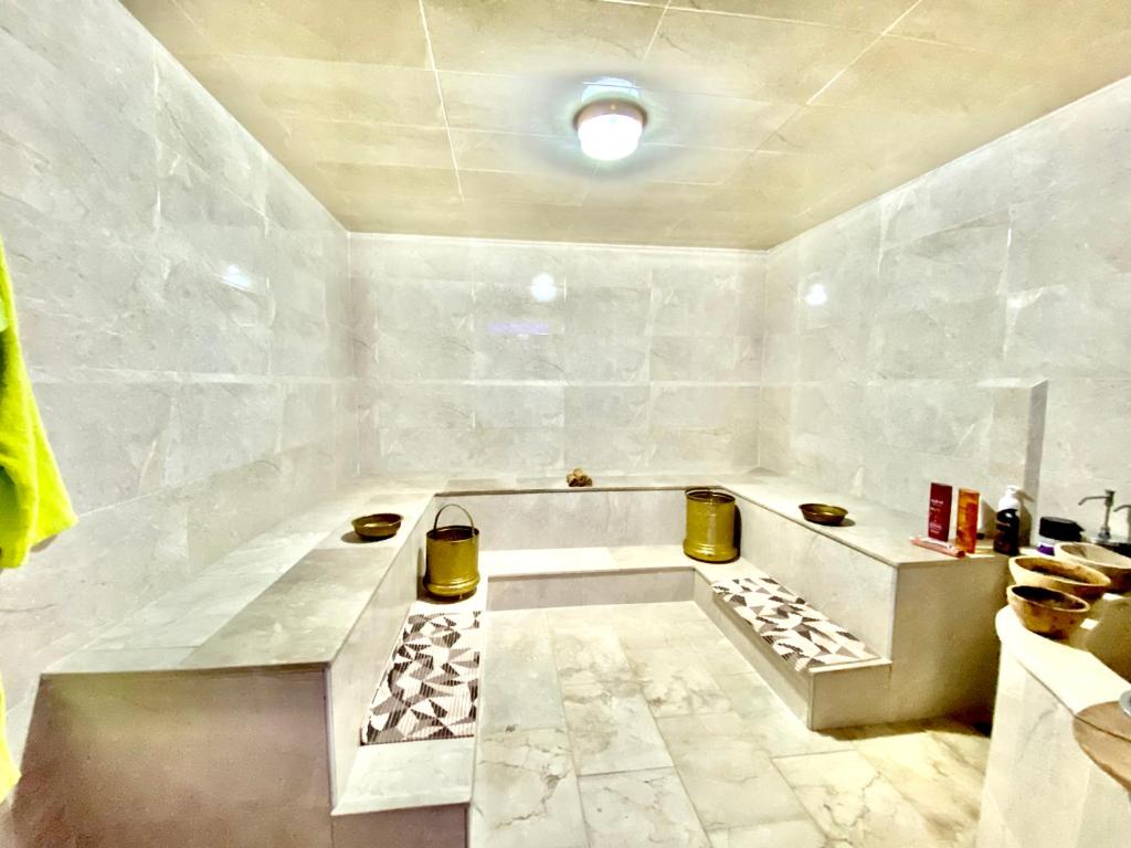 Prestige Hotel 객실 전망