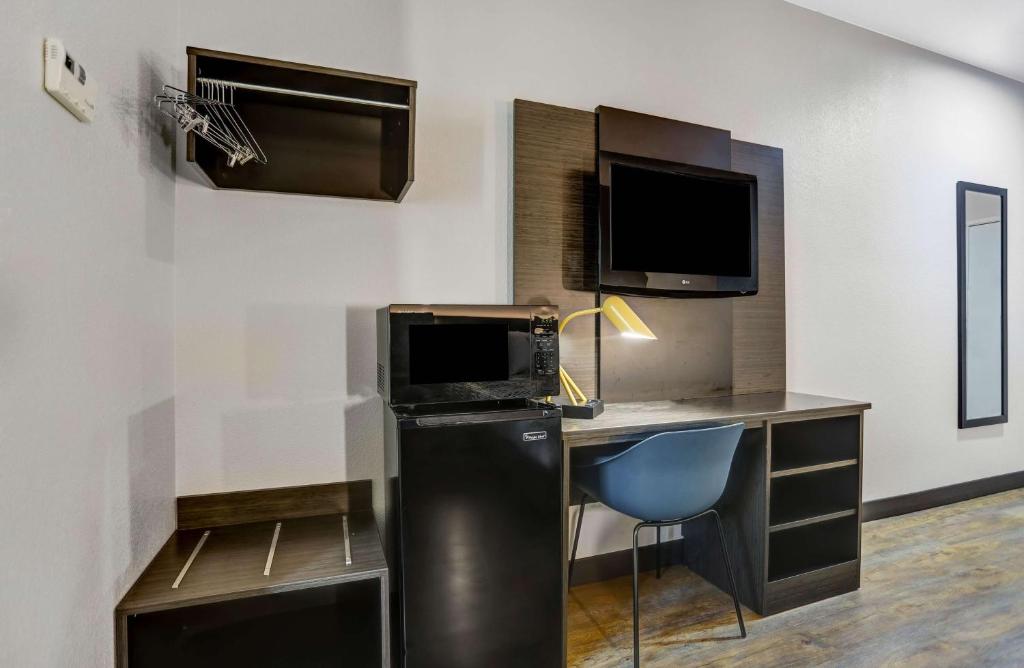 Motel 6-Weatherford, TX photo