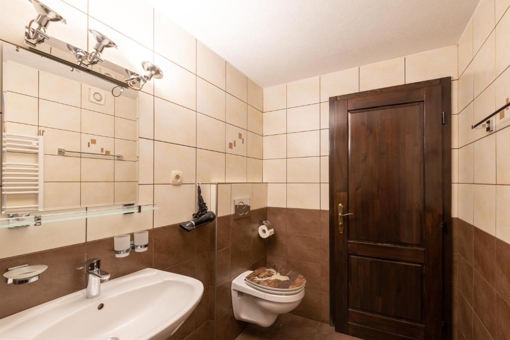 Ferienwohnungen Hirschen photo