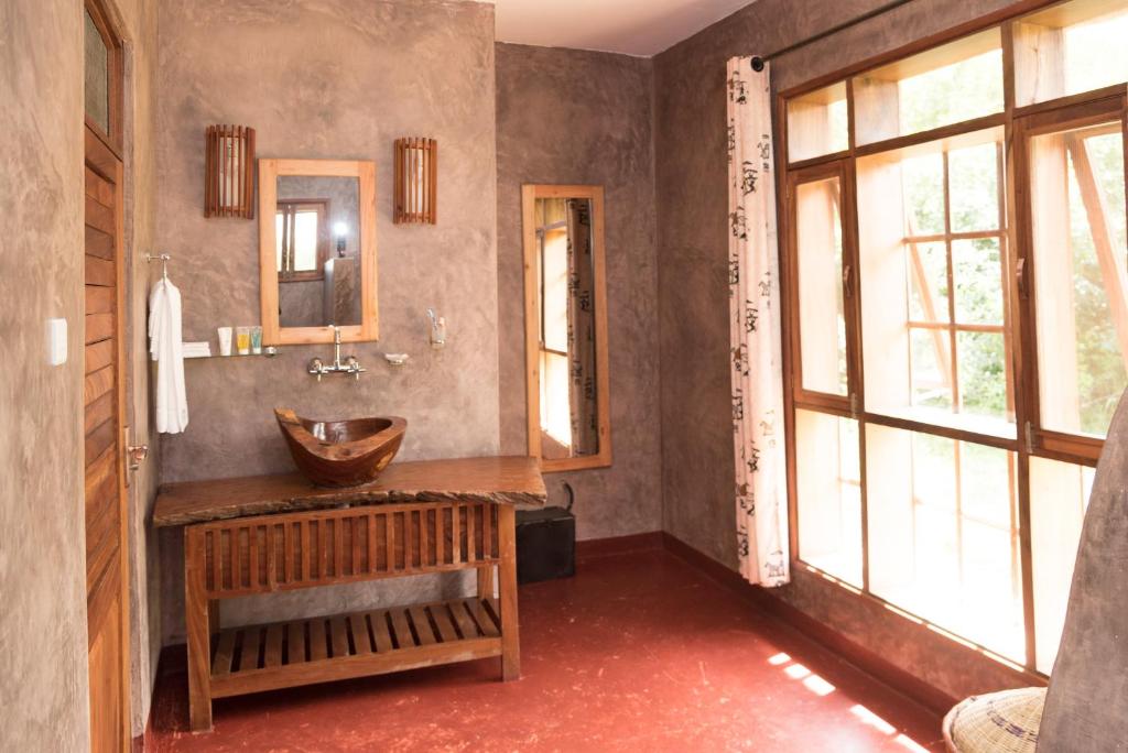 Twiga Safari Lodge photo