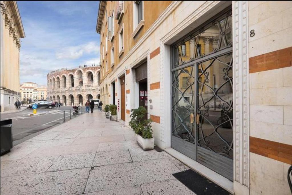 Dreaming Suite, Verona