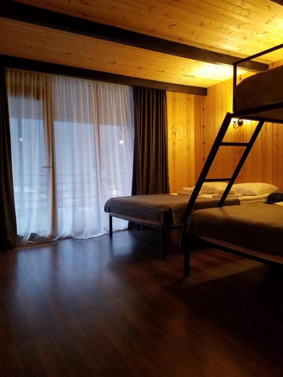 Cottages in Stephantsminda. Echoes — Hotel in Kazbegi