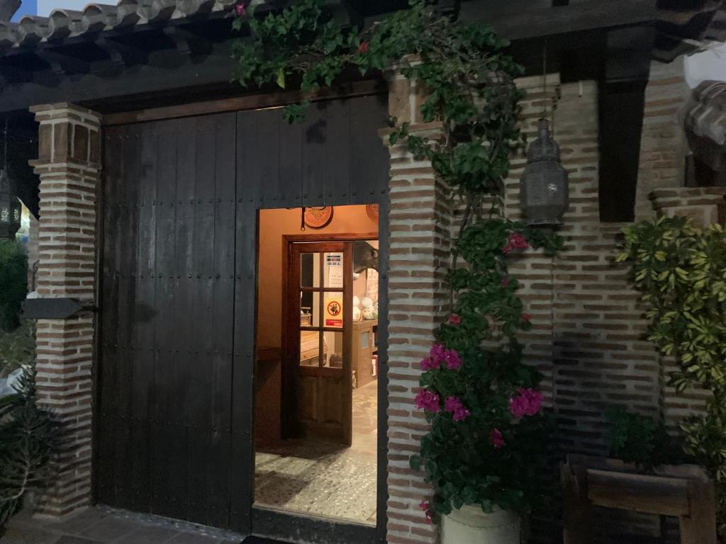 호텔 루랄 로스 하랄레스 (Hotel Rural Los Jarales)
