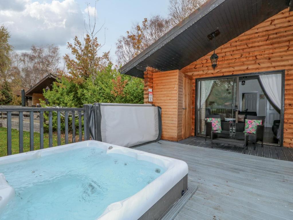 Sunset Lodge, Tattershall