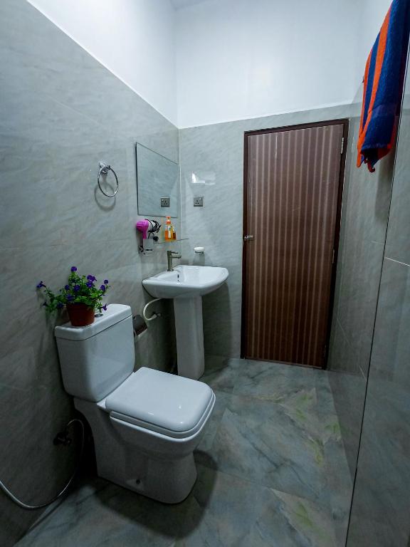 Daffodils Inn photo
