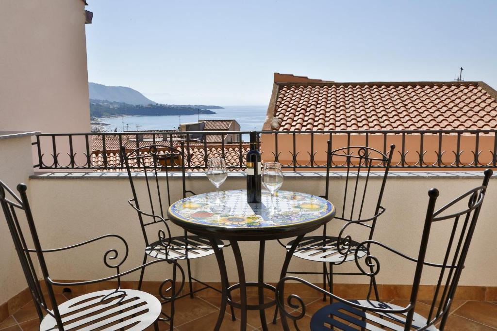 Terrazza della Rocca (by Vacation Service) - 2
